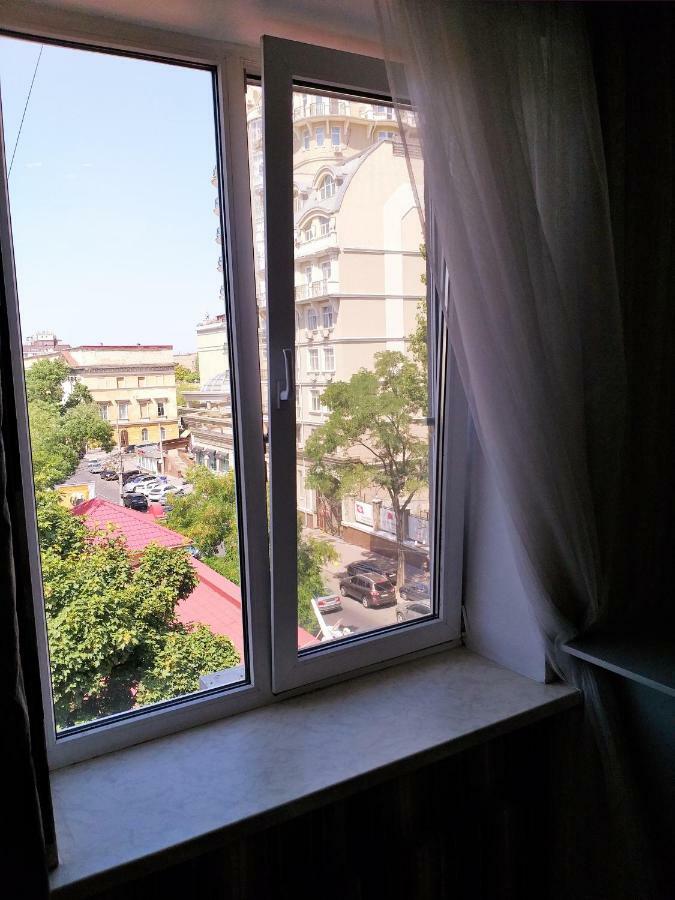 Апартаменты В Центре У Моря. Odessa Luaran gambar